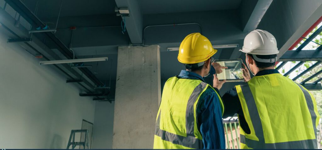 CAD Konstrukteure koordinieren BIM-Modelle für optimale Projektabwicklung